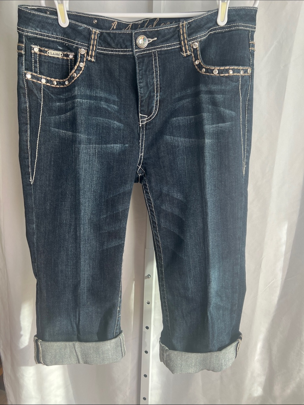 L.A. idol Dark Blue Cuffed Capri Jeans with Studded Pocket Trim